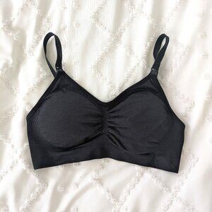 Motherhood Maternity black nursing bra medium